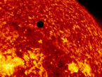 NASA发布太空拍摄“金星凌日”图片