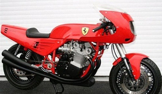 法拉利唯一摩托车被拍卖 8.5万英镑成交_重庆