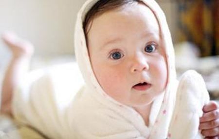 如何识别宝宝对奶粉过敏 三种现象需要关注
